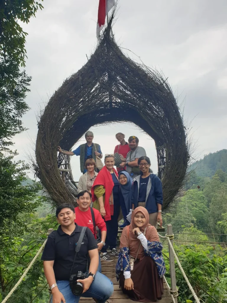 katamaran Indonezja delegacja SGGW