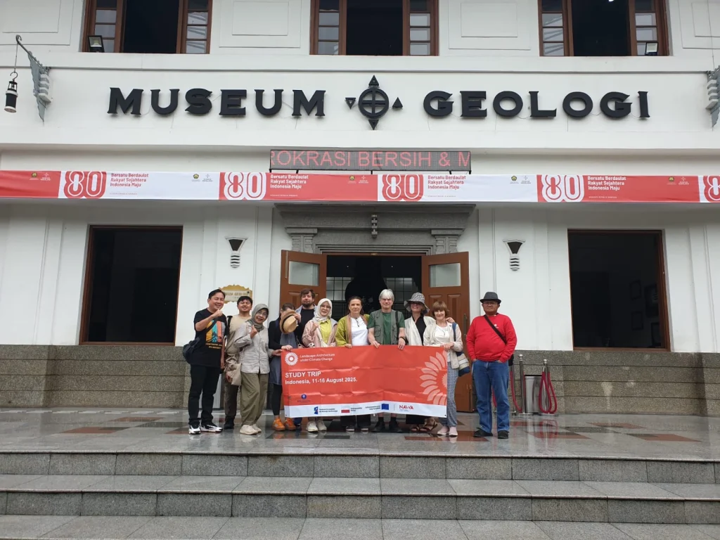 katamaran Indonezja delegacja SGGW museum